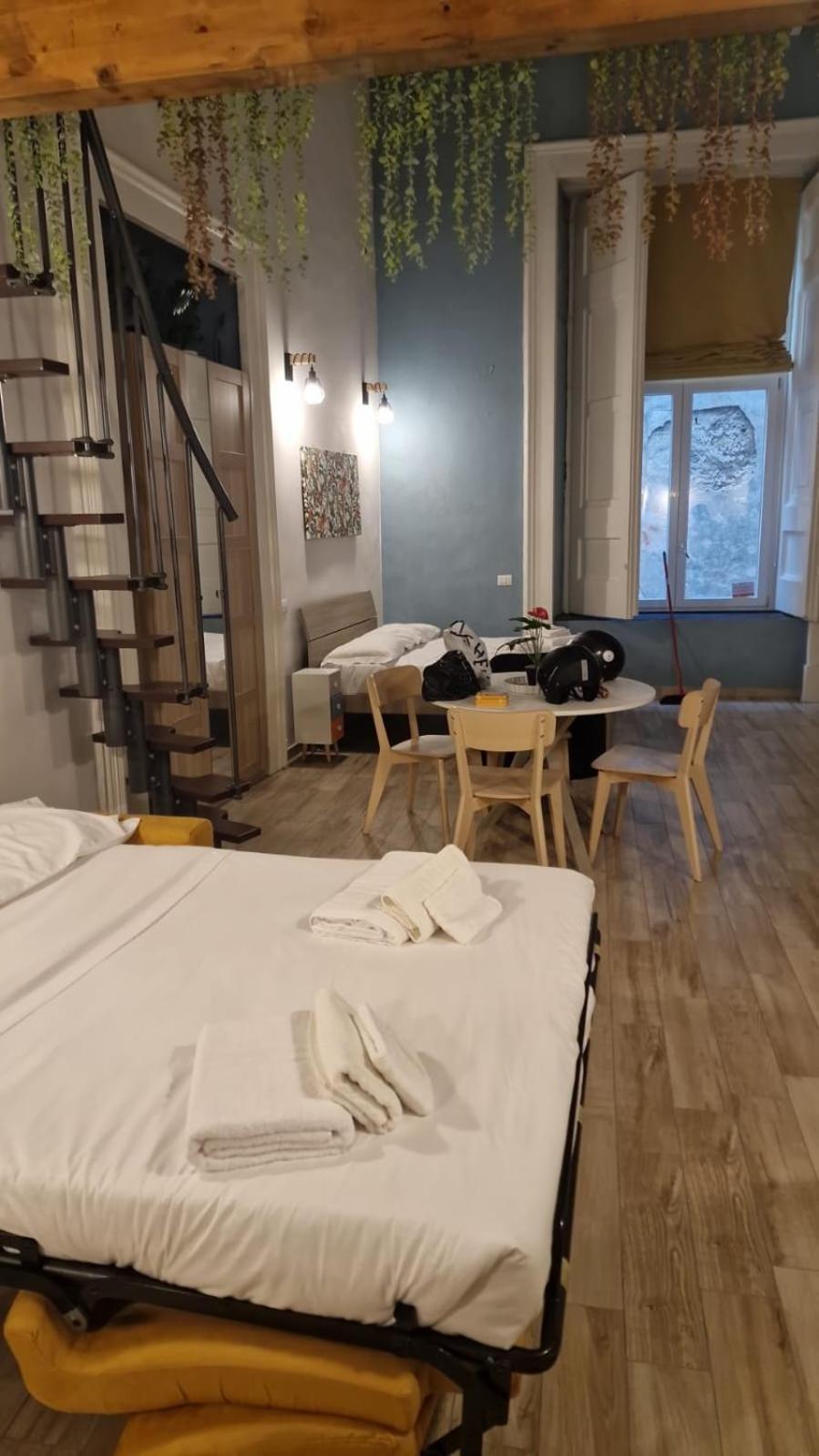 Vico Sedil Capuano 21 * Napels